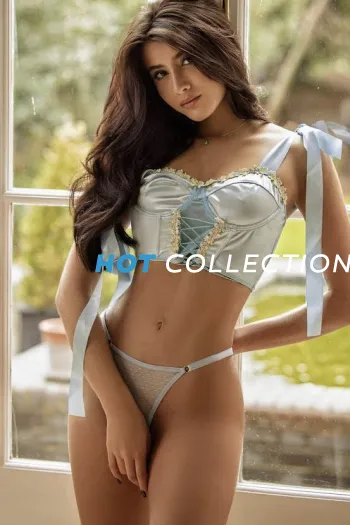 Brown  hair london escort Amour located in South Kensington picture 13