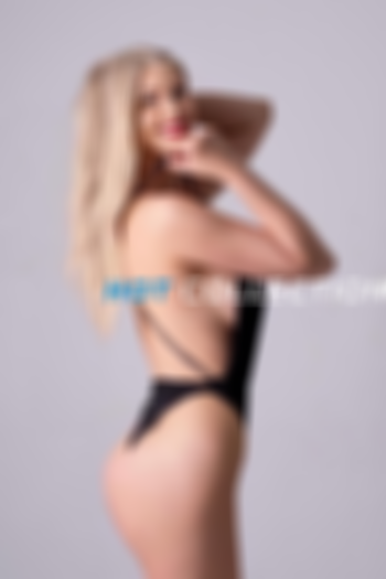Blonde  hair london escort Blush located in Covent Garden picture 2