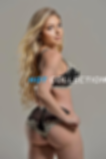 Blonde  hair london escort Cacharel located in Earl's Court picture 2