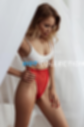 Blonde  hair london escort Garcelle located in Earl's Court picture 1