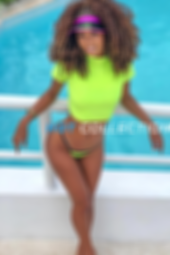 Curly Brown hair london escort Jakarta located in South Kensington picture 5