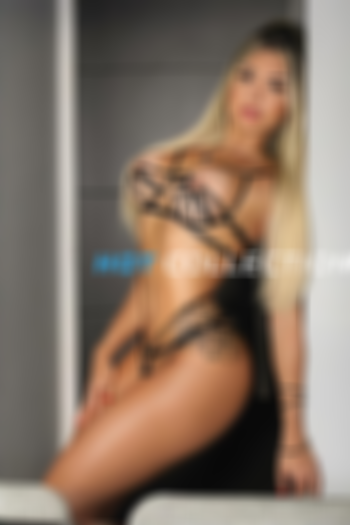 Blonde  hair london escort Nuance located in Piccadily Circus picture 7