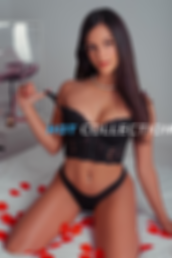 Brown  hair london escort Melona located in Earl's Court picture 7