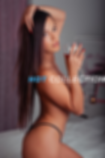 Brown  hair london escort Melona located in Earl's Court picture 6