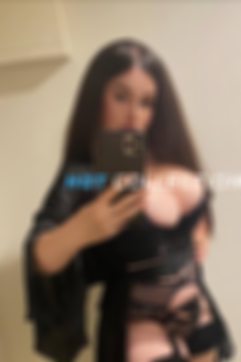 Brown  hair london escort Monique located in Earl's Court picture 6