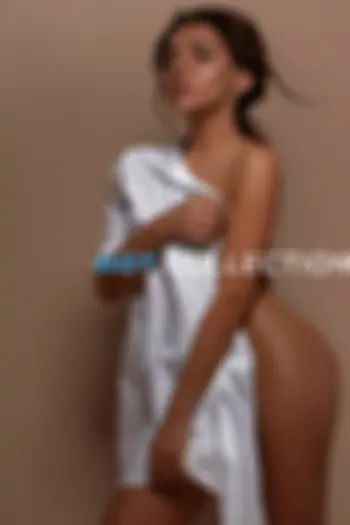 Brown  hair london escort Aventina located in Earl's Court picture 4