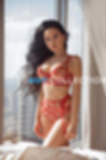 Black  hair london escort Clancy located in Earl's Court picture 2