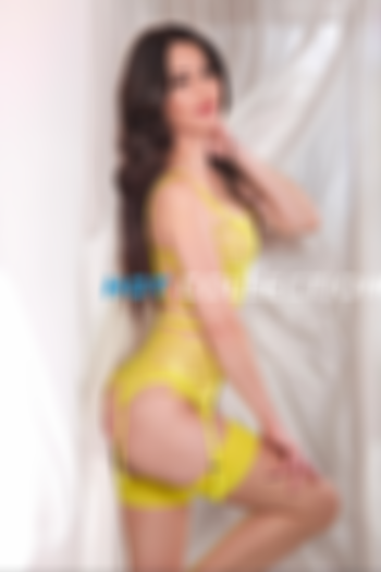 Brown  hair london escort Alexi located in Oxford Circus picture 1