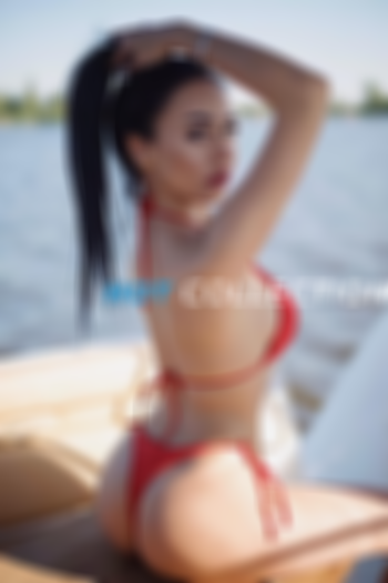 Brown  hair london escort Birma located in Green Park picture 2