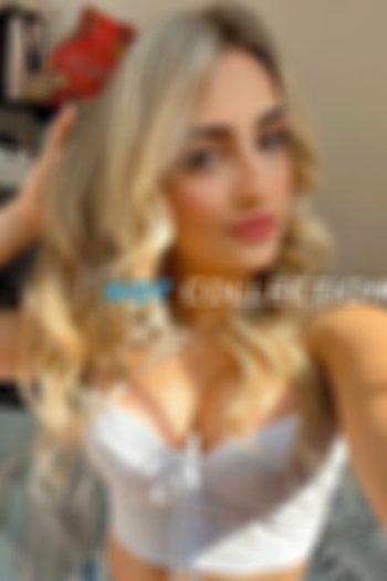 Blonde  hair london escort Camassia located in Earl's Court picture 2