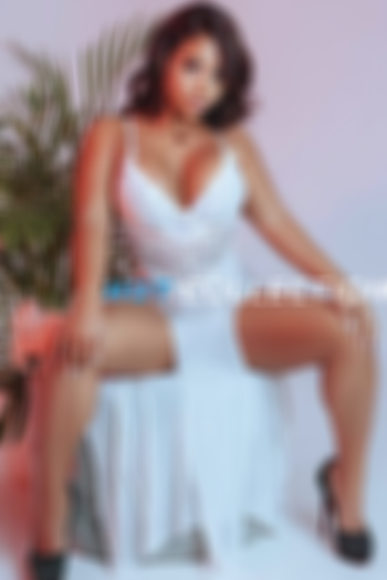 Brown hair london escort Forest located in West Kensington picture 0