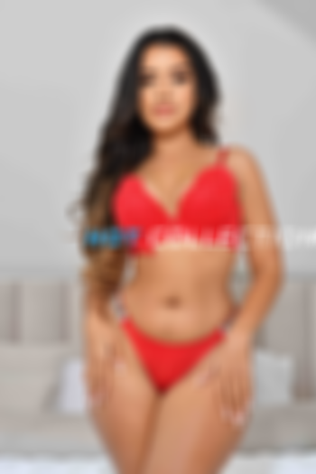 Brown  hair london escort Laylin located in Victoria picture 2