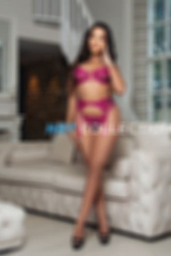 Brown  hair london escort Laylin located in Victoria picture 0