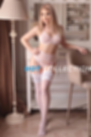 Blonde hair london escort Lera located in Earl's Court picture 14