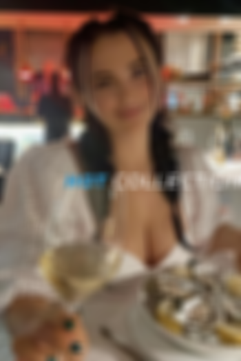 Brown  hair london escort Runa located in Earl's Court picture 11