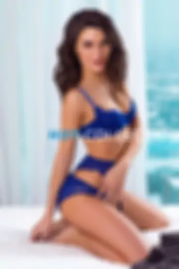 Brown hair london escort Lada located in Earl's Court picture 2