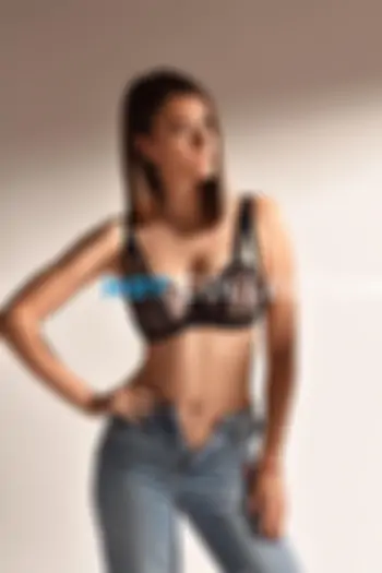 Brown hair london escort Regina located in Earl's Court picture 6