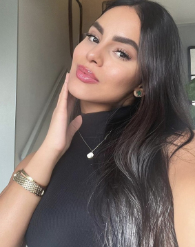 Brown  hair london escort Ashley located in Sloane Square