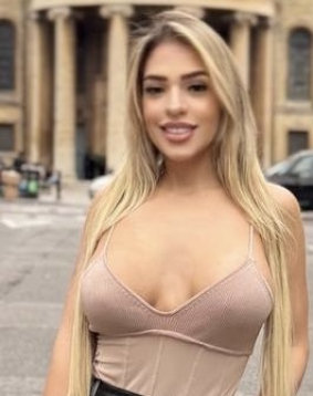 Blonde hair london escort Bamerta located in Earls Court