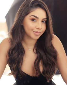 Brown  hair london escort Junsi located in Baker Street