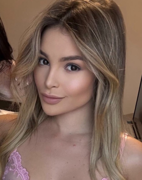 Blonde hair london escort Kinta located in Bond Street