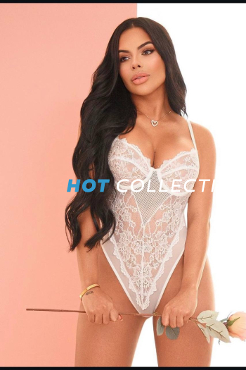 Brown  hair london escort Eduarda located in Bond Street picture 1