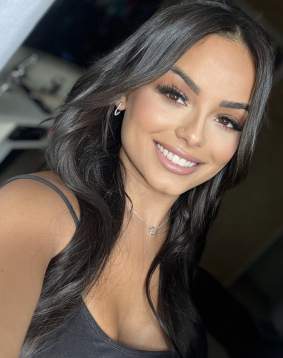 Brown  hair london escort Flower located in Earls Court