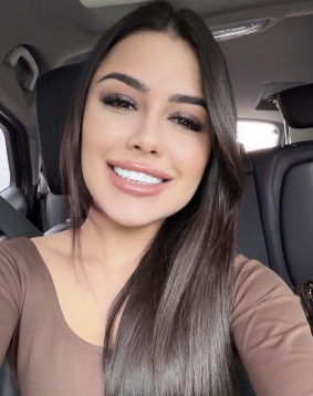 Brown hair london escort Giona located in Baker Street