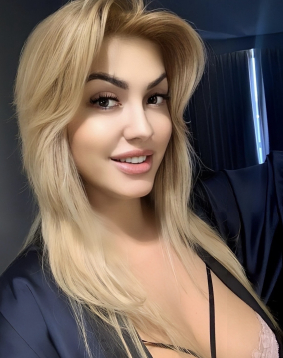 Blonde hair london escort Maylena located in High Street Kensington