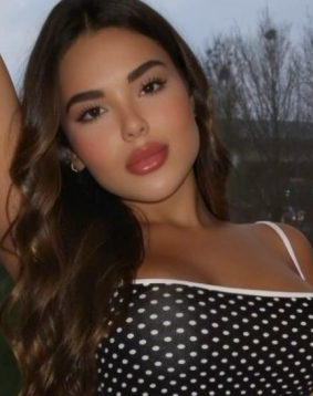 Brown hair london escort Veruca located in Baker Street