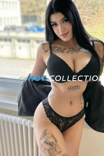 Dark brown hair london escort Amicia located in West Kensington picture 3
