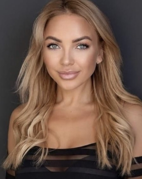 Blonde hair london escort Cleo located in Sloane Square