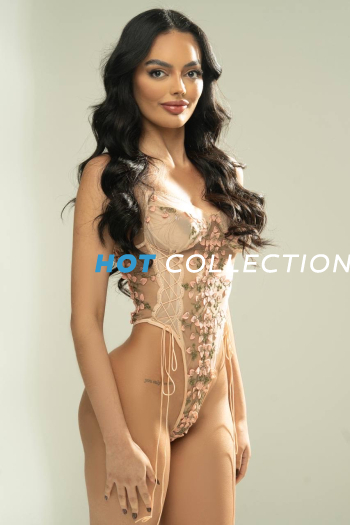 Brown hair london escort Darcella located in Kensington picture 0