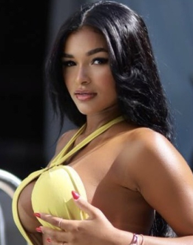 Brown hair london escort Lorena located in Shepherd's Bush