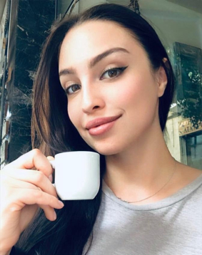 Brown hair london escort Buzana located in Earls Court