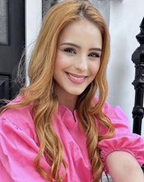 Blonde  hair london escort Dolcevita located in Paddington