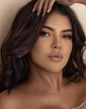 Brown hair london escort Lally located in Tottenham Court Road