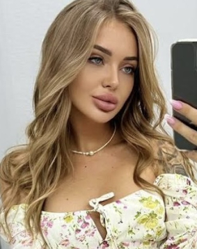 Milena - blonde Russian London escort located in Earl's Court