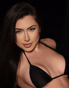 Brown  hair london escort Milgamma located in South Kensington