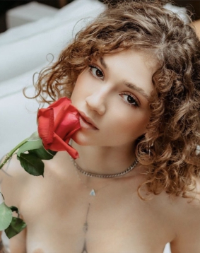 Red hair london escort Sorrella located in Earls Court