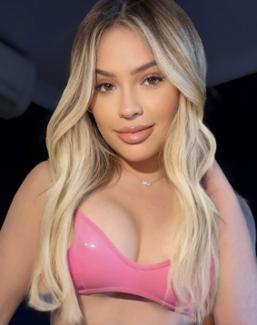 Blonde hair london escort Bonsai located in Marble Arch