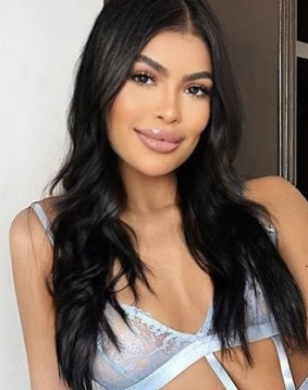 Brown  hair london escort Burgundy located in High Street Kensington