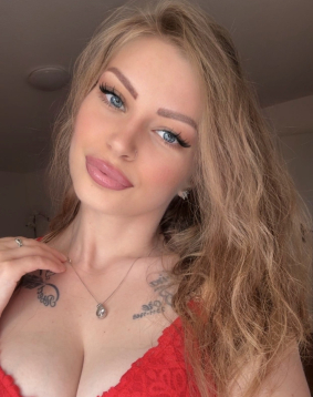 Light-Brown  hair london escort Daciana located in Marylebone