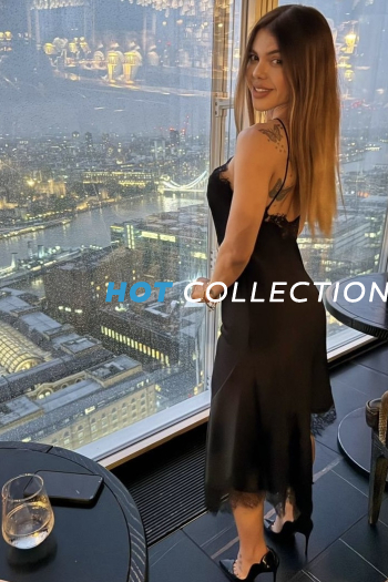 Blonde  hair london escort Danone located in Bond Street picture 2