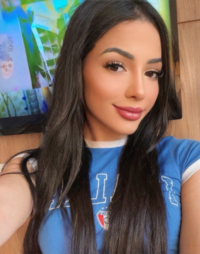 Brown hair london escort Freestyle located in Earls Court