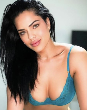 Brown  hair london escort Spesa located in Notting Hill Gate