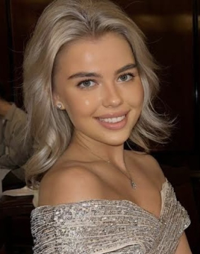 Blonde  hair london escort Iceberg located in South Kensington