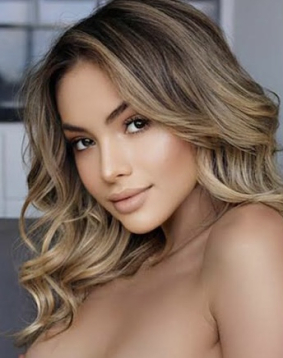 Blonde  hair london escort Imperium located in Gloucester Road