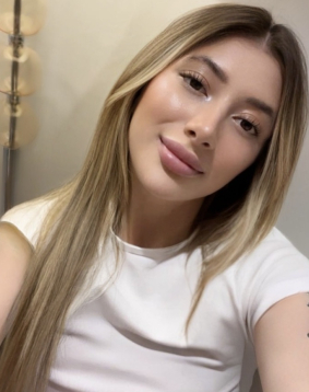 Blonde hair london escort Lisamola located in Edgware Road