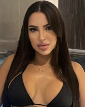 Brown hair london escort Miletti located in West Brompton